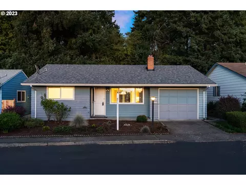 16820 SW Queen Anne Ave, King City, OR 97224