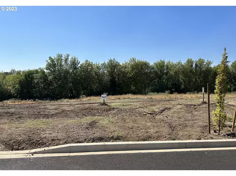 3137 NW Shadden Dr #63, Mcminnville, OR 97128