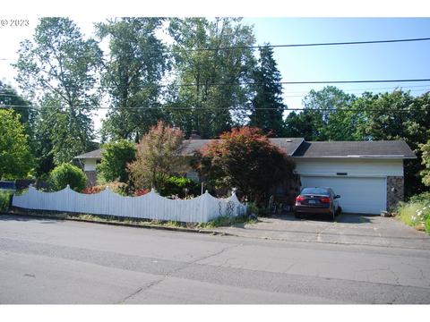 SW Cherry Dr, Tigard, OR 97223