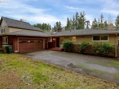 930 SW 95th Ave, Portland, OR 97225