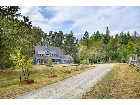 24254 Suttle Rd, Veneta, OR 97487