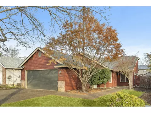 18392 SW 135th Ter, Tualatin, OR 97062
