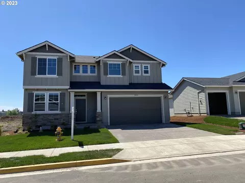 1020 Marie St, Mount Angel, OR 97362