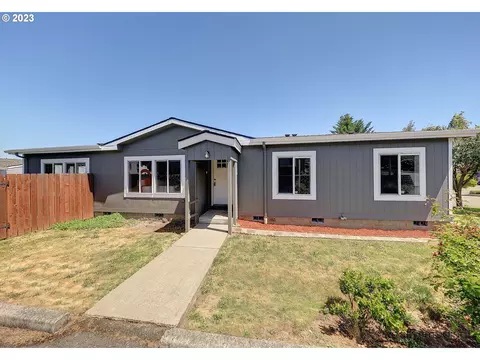 1925 Michigan City Ln, Salem, OR 97304