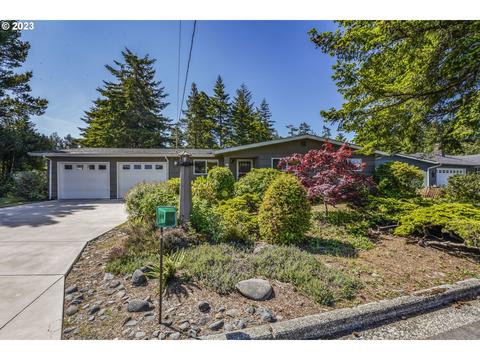 2390 17th St, Florence, OR 97439