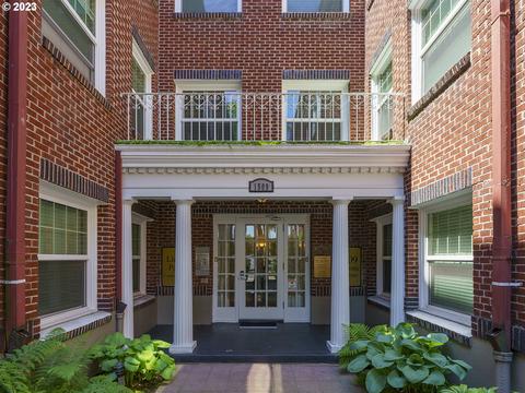 1509 NE 10th Ave #309, Portland, OR 97232