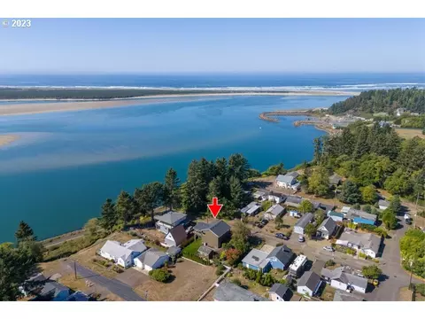 2265 Burk Ave, Netarts, OR 97143