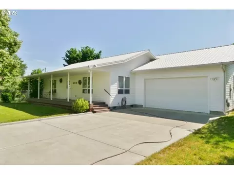 523 S 5th St, Union, OR 97883