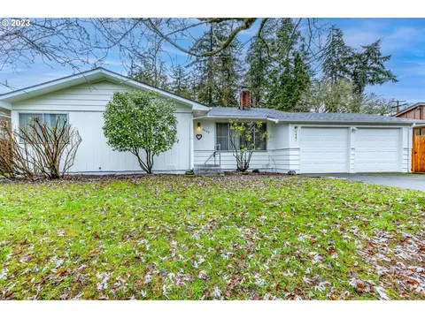 3447 Alameda St, Eugene, OR 97404