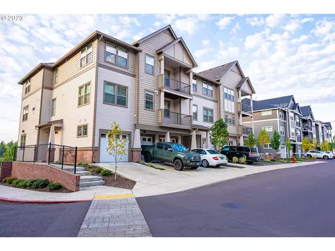 17124 SW Appledale Rd #404, Beaverton, OR 97007