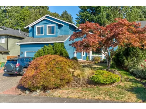16787 SE Kingsridge Ct, Milwaukie, OR 97267