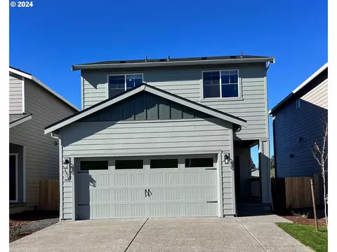 3974 SW Knapp Dr, Gresham, OR 97080