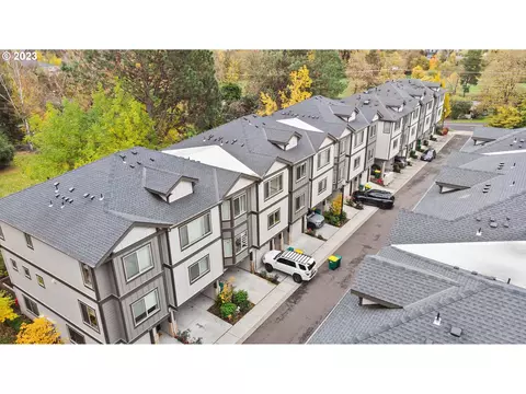 10408 SW Akilean Ter, Portland, OR 97223