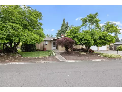 216 NW 9th Ave, Canby, OR 97013