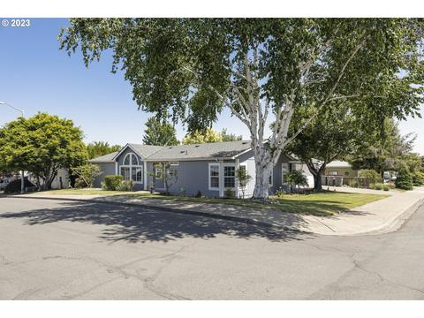 920 NW Monterey Dr, Mcminnville, OR 97128