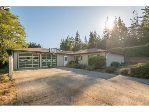 2669 Waite St, North Bend, OR 97459