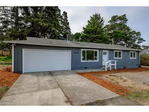 1636 NW 28th St, Lincoln City, OR 97367