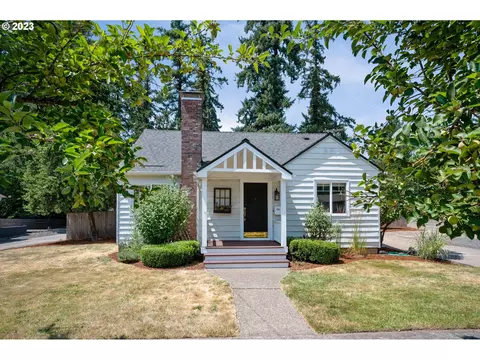 637 N Morton St, Newberg, OR 97132