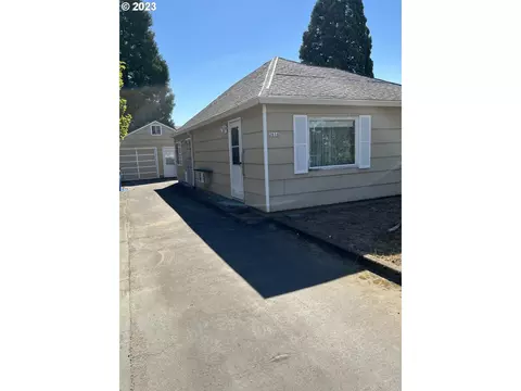 2616 NE 111th Ave NE, Portland, OR 97220