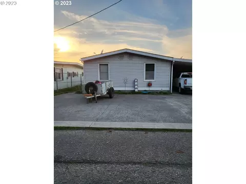29716 Shore Pine Ln, Gold Beach, OR 97444