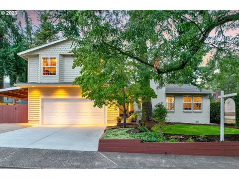 17605 NW Autumn Ridge Dr, Beaverton, OR 97006