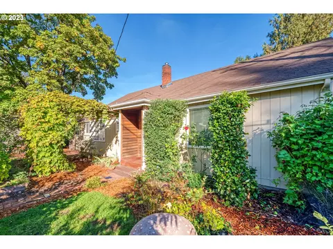505 Kelly Blvd, Springfield, OR 97477