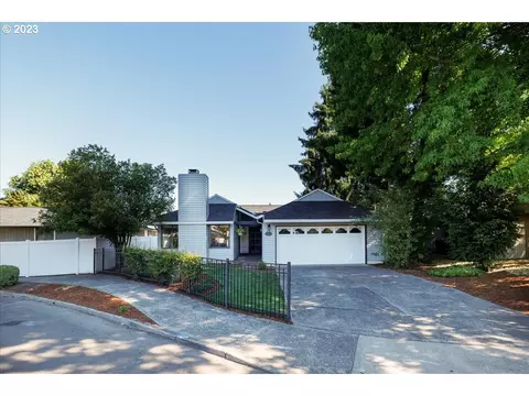 2533 NE Hyde St, Hillsboro, OR 97124