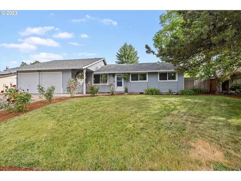 275 NW Dale St, Hillsboro, OR 97124