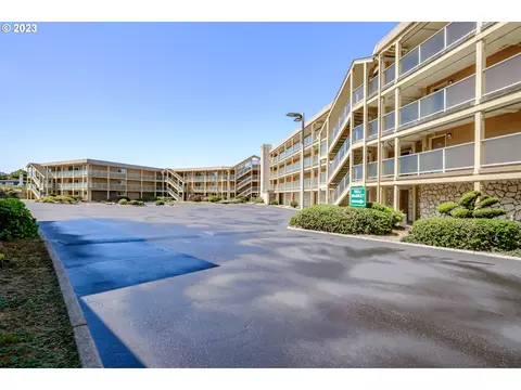88416 N 1st Ave #217, Florence, OR 97439