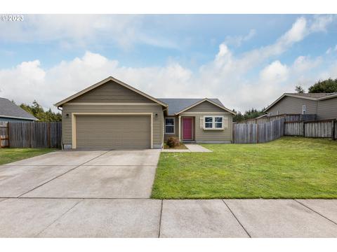 1245 SW Ironwood Dr, Waldport, OR 97394