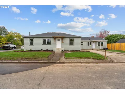 215 W 2nd St, Newberg, OR 97132