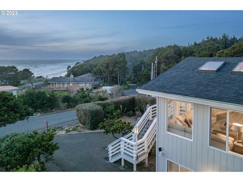 193 SW 82nd St, South Beach, OR 97366