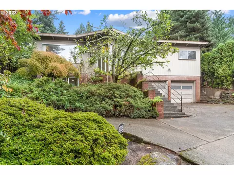 3223 SW Newby Ter, Portland, OR 97239
