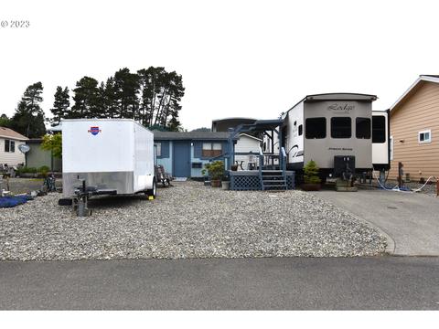 19 Pond Ln, Lakeside, OR 97449