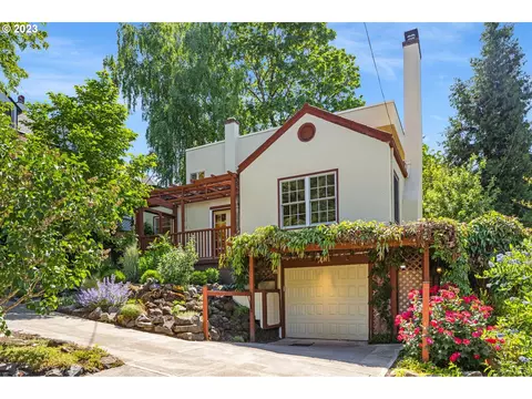2940 NE Cesar E Chavez Blvd, Portland, OR 97212