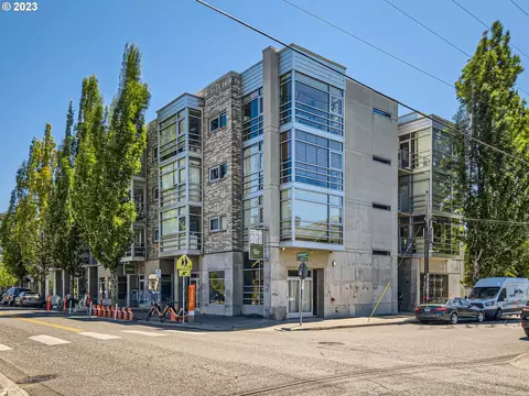 910 SE 42nd Ave #260, Portland, OR 97215