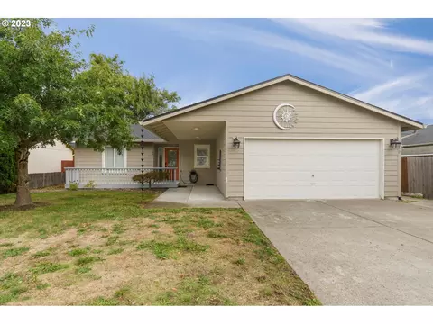 160 Balboa Loop, Kelso, WA 98626