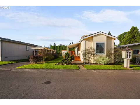 835 SE 1st Ave #61, Canby, OR 97013