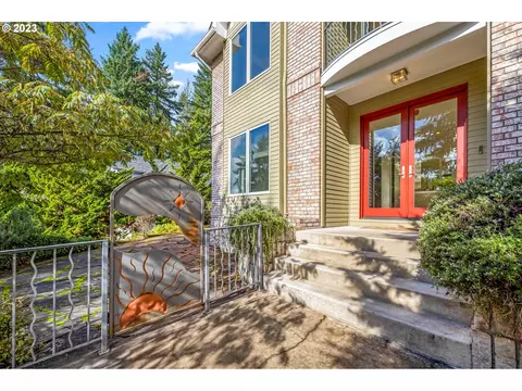 5108 Solar Heights Dr, Eugene, OR 97405