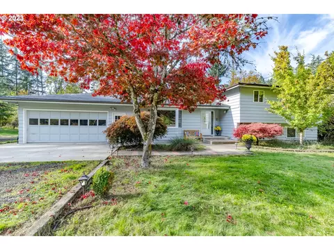 88586 Ellmaker Rd, Veneta, OR 97487