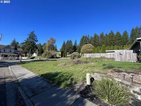 Meadow Ln, Brookings, OR 97415