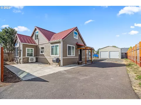 438 Hillegas Ave, Creswell, OR 97426