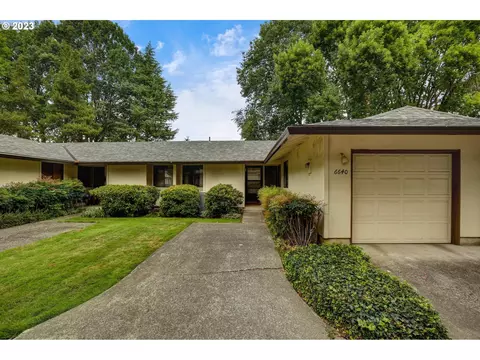 6640 SW Sussex St, Beaverton, OR 97008