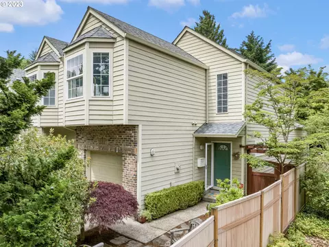 559 S California St, Portland, OR 97219