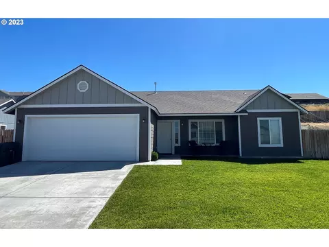 1562 Mckinley St, Umatilla, OR 97882