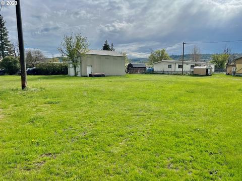 16 Th, Elgin, OR 97827