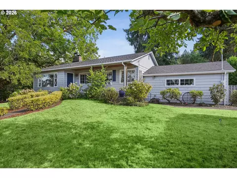 1032 Laurel St, Lake Oswego, OR 97034