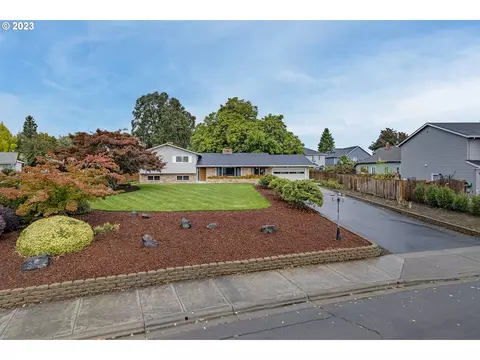 1113 Nichols Ln, Forest Grove, OR 97116