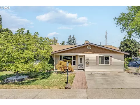 1521 E 13th St, The Dalles, OR 97058