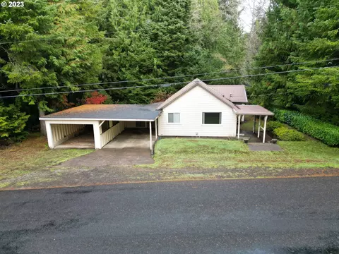 5105 N Loftus Rd, Florence, OR 97439